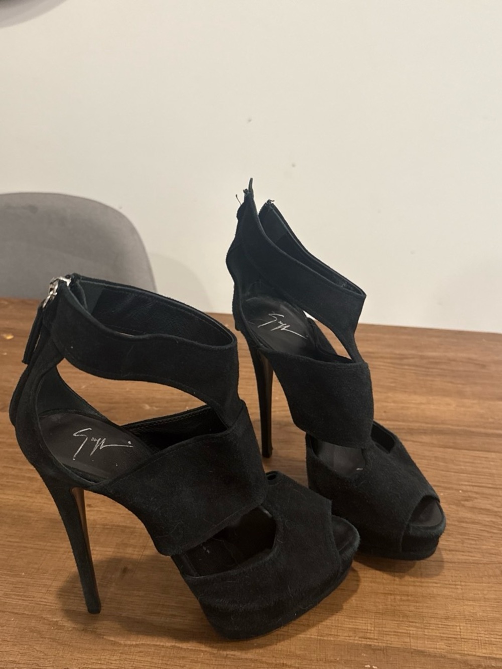 Vero Cuoio Black Suede Cutout Peep-Toe Wedge Sandals
